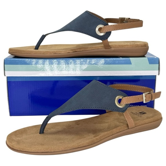 White Mountain Shoes - White Mountain London Navy Faux Leather Womens Thong Sandals Size 10M